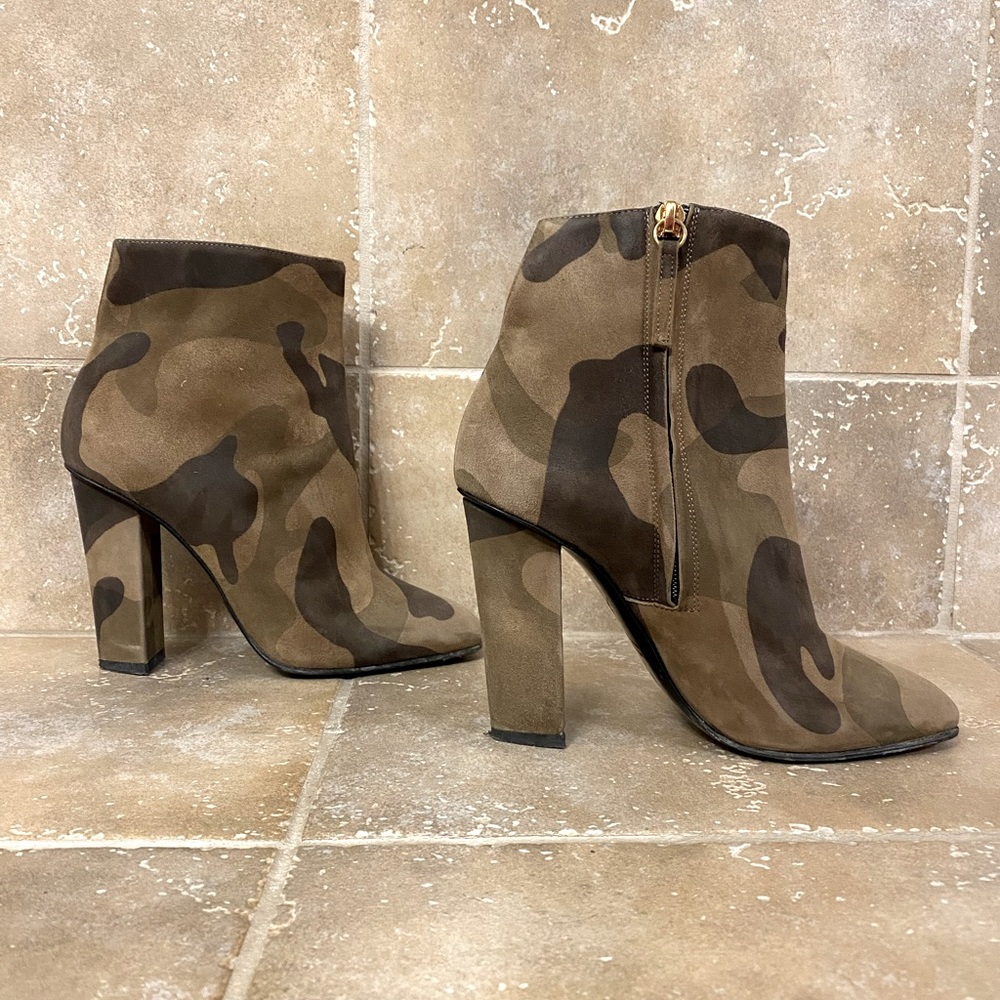 Suede Camouflage Print Boots